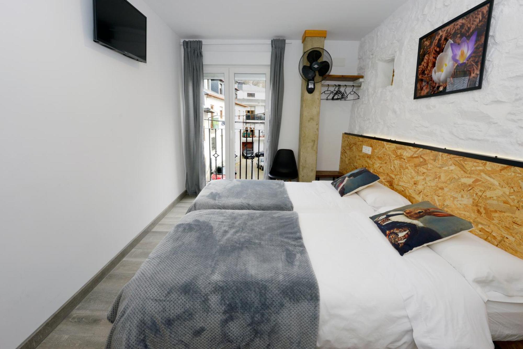 Hostel El Campano Villafranca del Bierzo Kültér fotó